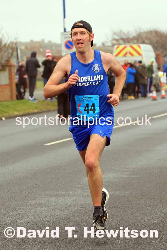 Senior mens 12 Stage 2023 Northern Mens 12 stage and Womens 6 Stage Relays and Young Athletes, Redcar. Photo: David T. Hewitson/Sports for All Pics